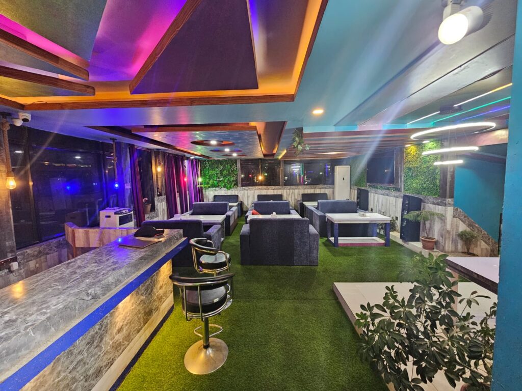 Discover Comfort and Convenience at Hotel R Valley